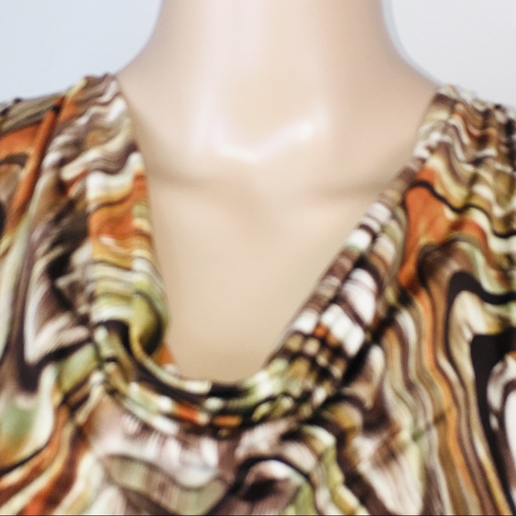 Wave Design Printed Top - Picture 2 of 5